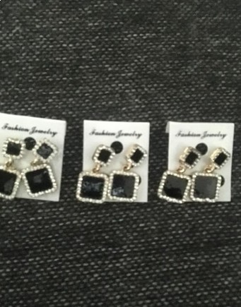 Zeer luxe oorbellen Goud met zwarte oorbellen nieuw     